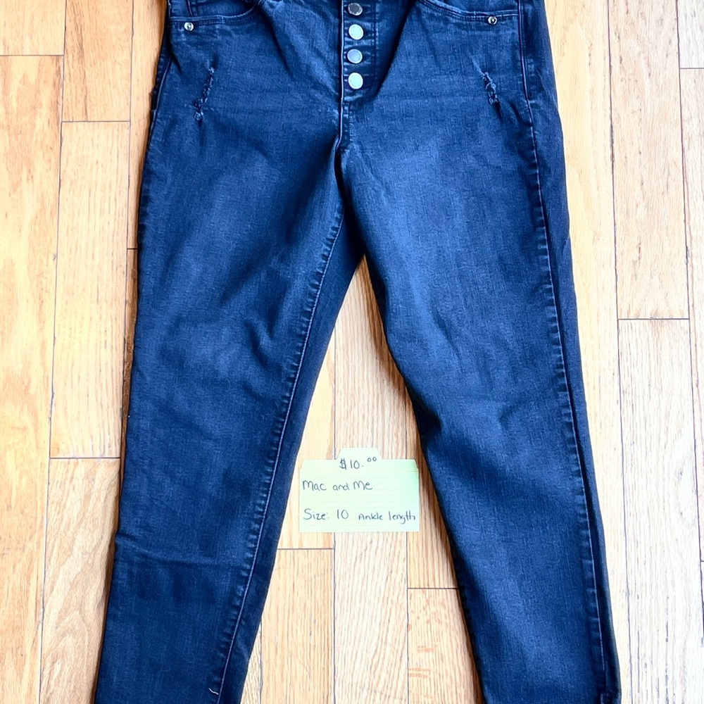 Black High Rise Jeans Modern Classic Style